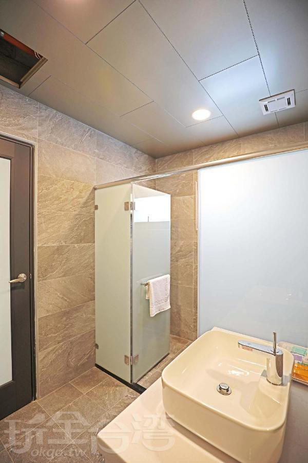 Riyuewan Homestay Yuchi Exteriör bild